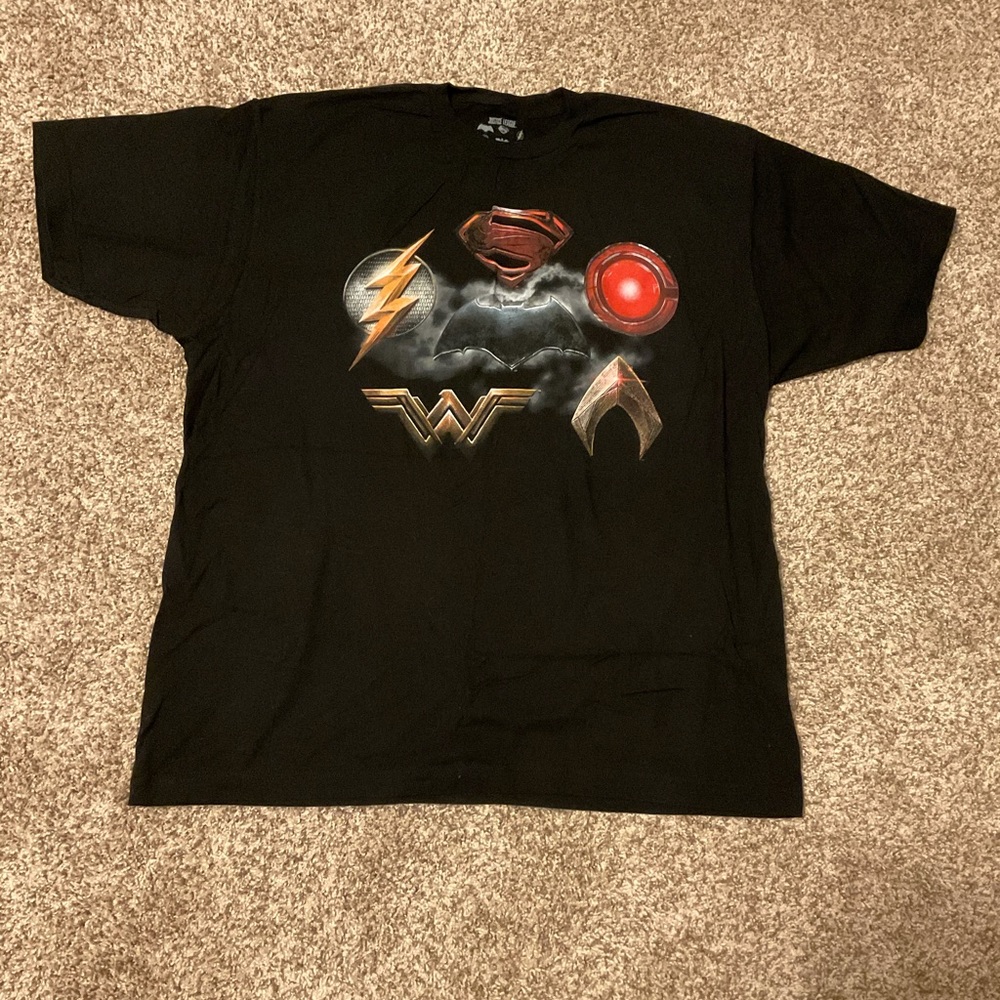 Justice league logo men’s tee